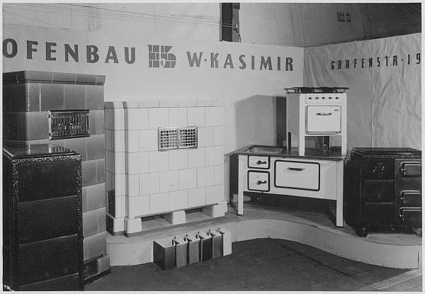 Ofenausstellung von Walter Kasimir auf der Landwirtschaftlichen Bedarfsmesse (Norla) 1951